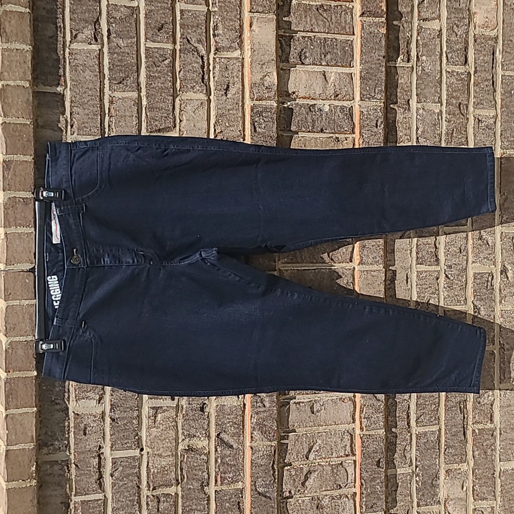 NWOT DKNY Dark Wash Jeans Jegging Size 24